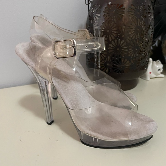 Fabulicious Silver Women's Platform Heels size 7 - Picture 4 of 9